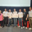 Beglückwünscht wurden die Teams von Sabrina Cremer, Mustafa Ali Gözlükaya, stv. Leiter Firmenkunden und Baufinanzierung in Waldbröl, und Gunter Derksen, Regionalvorstand Rhein-Berg und Oberberg (rechts).